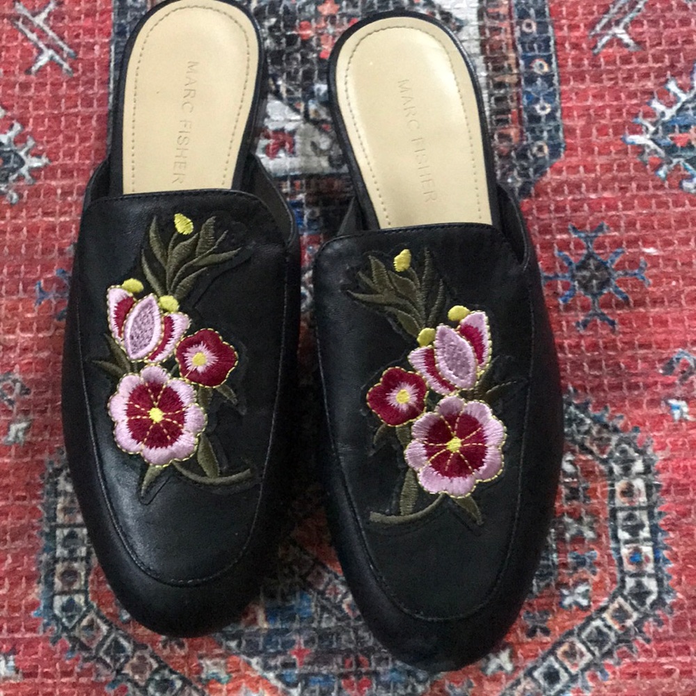 Marc Fisher embroidered mules. Size 7